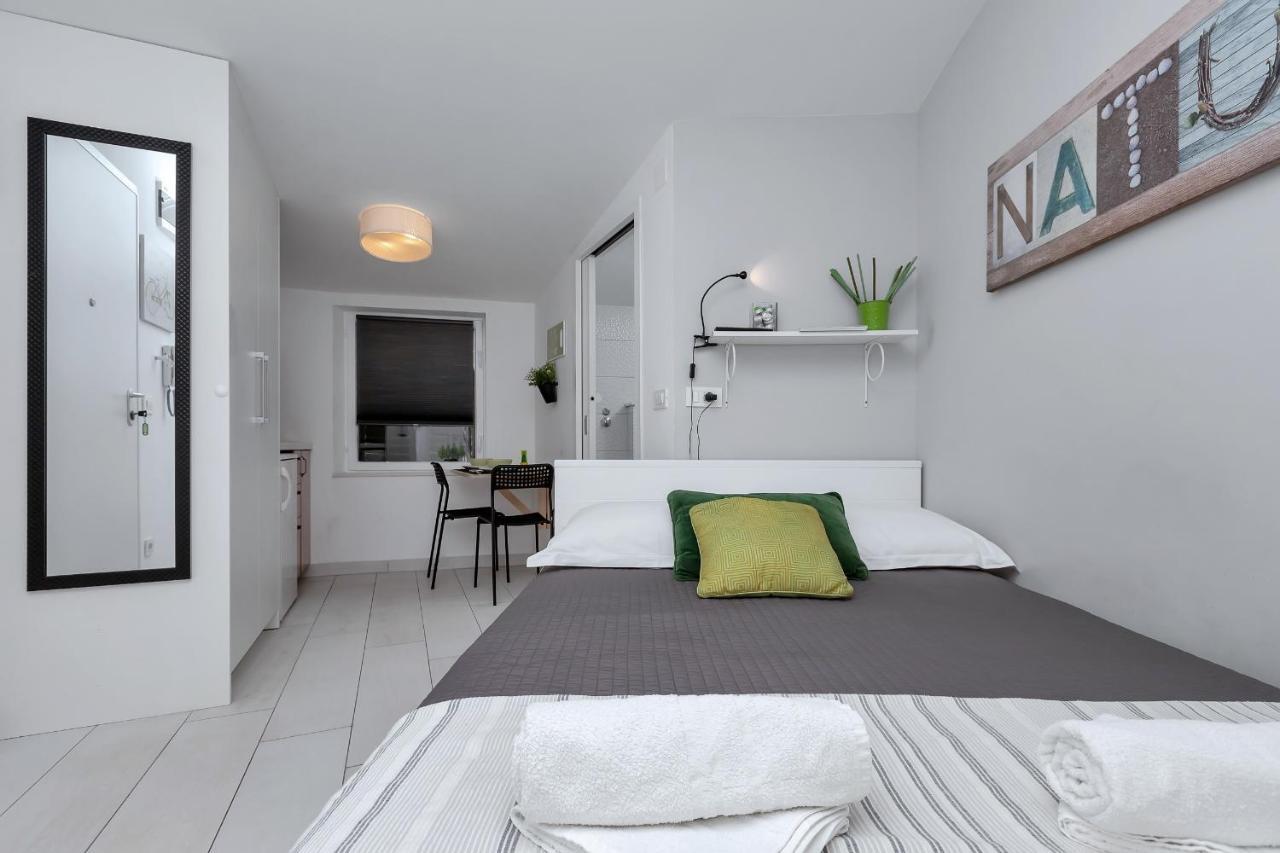 Apartments Villa Joy Подгора Екстериор снимка